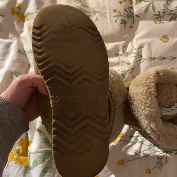 Ugg Boots Classic Tall - Picture 3 of 5